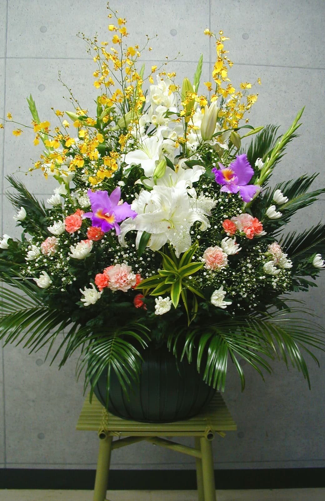 葬儀のお供えダルマ篭